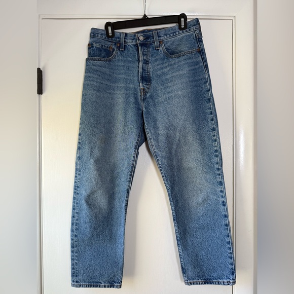 Levi’s Premium Denim 100% Cotton 501s Big “E” Medium Wash Size 31x26 Ankle Short - Picture 1 of 13